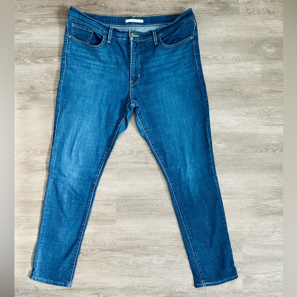 311 Levi's  Shaping Skinny Blue Jeans SZ 33